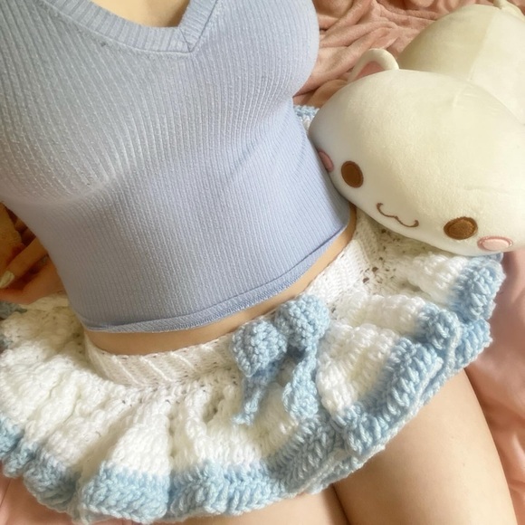 Handmade crochet mini skirt! - Picture 3 of 5